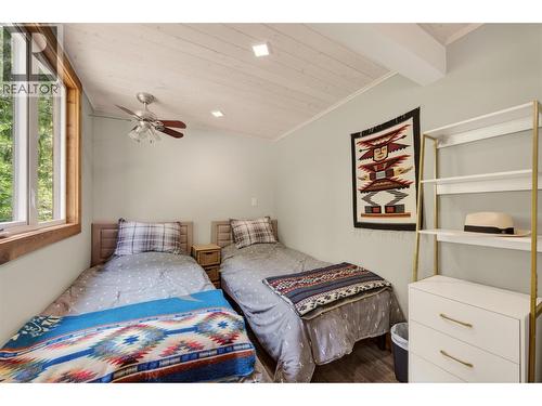 6506 Littlewood Road, Nelson, BC - Indoor Photo Showing Bedroom