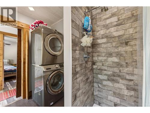 6506 Littlewood Road, Nelson, BC - Indoor Photo Showing Laundry Room