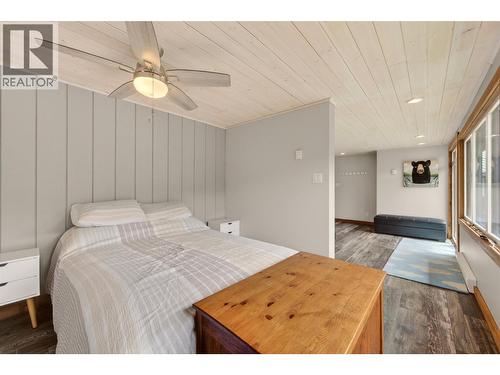 6506 Littlewood Road, Nelson, BC - Indoor Photo Showing Bedroom