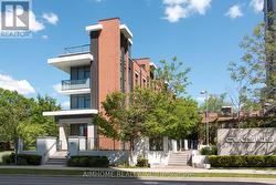 TH120 - 26 CHURCHILL AVENUE Toronto, ON M2N 0J3