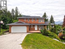 604 Innes Street W Nelson, BC V1L 3J3