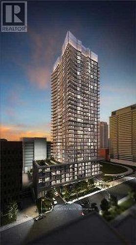 810 - 30 ROEHAMPTON AVENUE  Toronto, ON M4P 1R2