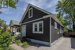 4774 THIRD AVENUE Niagara Falls, ON L2E 4L6