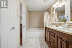 Main bath with second entry-4pc - 