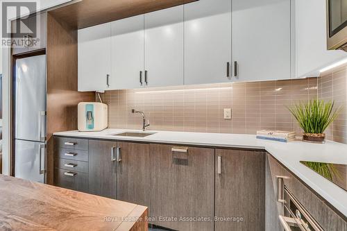 Gr26 - 1575 Lakeshore Road W, Mississauga, ON 