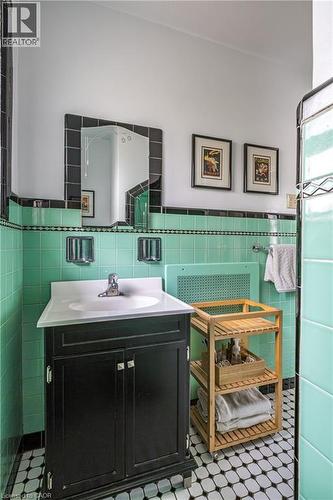 125 Delaware Avenue, Hamilton, ON 