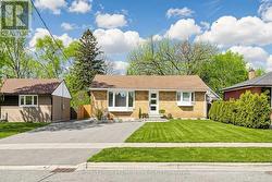 72 THORNTON AVENUE Bradford West Gwillimbury, ON L3Z 1N4
