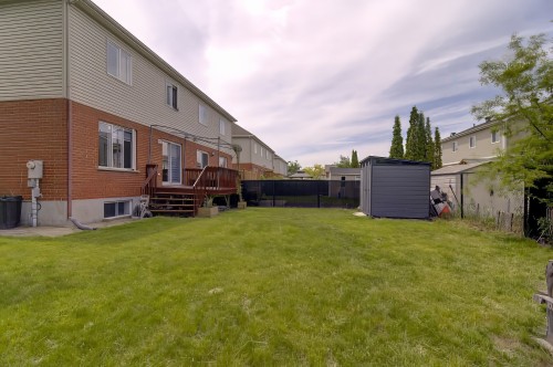 Courtyard - 5985 Rue Du Cygne, Brossard, QC 