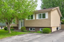 1089  - 1089A 24e Avenue Saint-Jérôme, QC J7Z 3J1