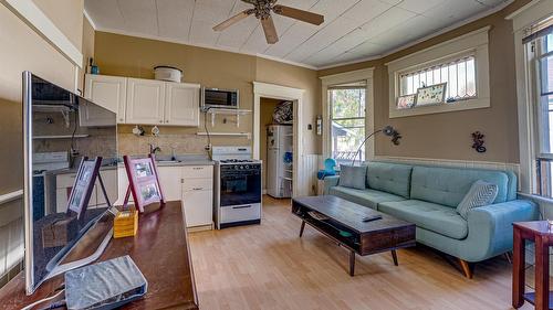 3008 26 Street, Vernon, BC - Indoor