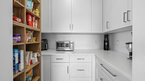 192 Summer Wood Drive, Kelowna, BC 