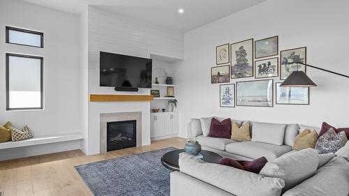 192 Summer Wood Drive, Kelowna, BC 