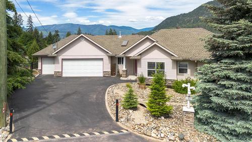 2459 Marine Place, Blind Bay, BC 