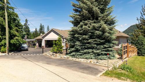 2459 Marine Place, Blind Bay, BC 
