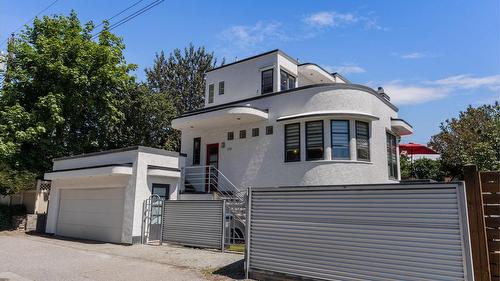 1858 Abbott Street, Kelowna, BC 