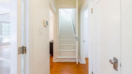 1858 Abbott Street, Kelowna, BC 