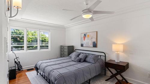 1858 Abbott Street, Kelowna, BC 