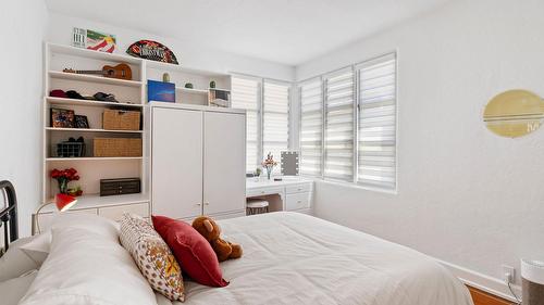1858 Abbott Street, Kelowna, BC 