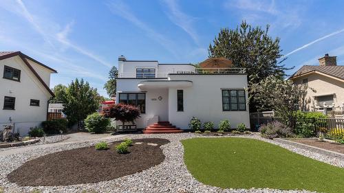 1858 Abbott Street, Kelowna, BC 