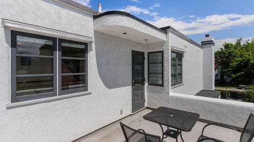 1858 Abbott Street, Kelowna, BC 