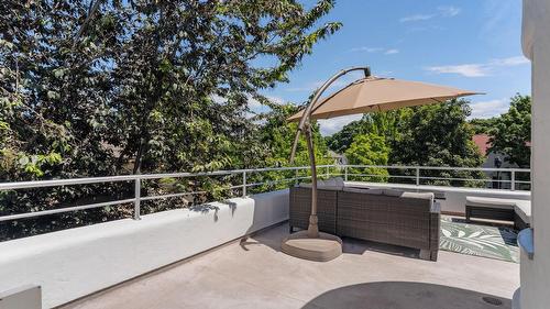 1858 Abbott Street, Kelowna, BC 
