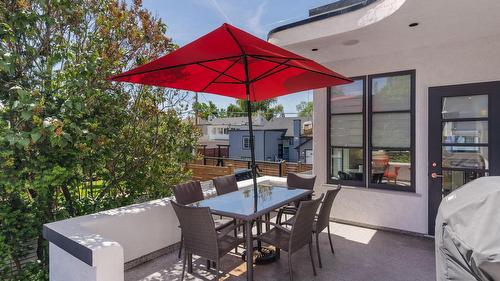 1858 Abbott Street, Kelowna, BC 