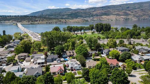 1858 Abbott Street, Kelowna, BC 