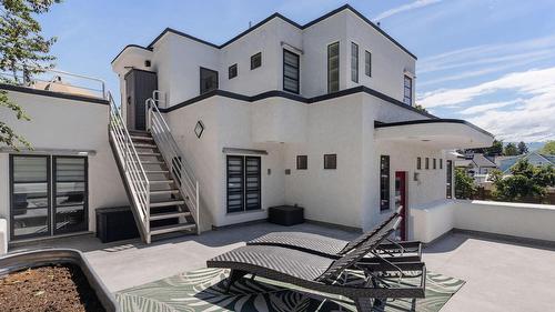 1858 Abbott Street, Kelowna, BC 