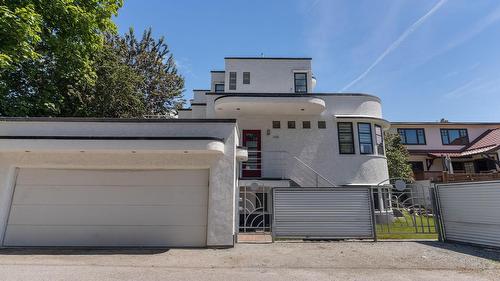 1858 Abbott Street, Kelowna, BC 