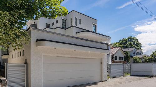 1858 Abbott Street, Kelowna, BC 