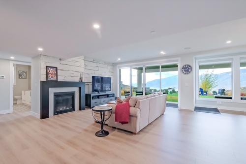 9874 Beacon Hill Drive, Lake Country, BC 