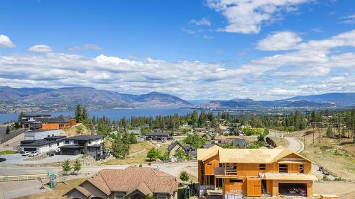 519 Trumpeter Road, Kelowna, BC 