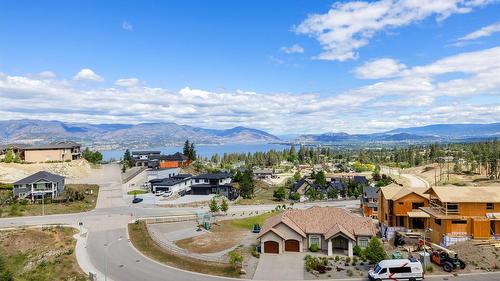 513 Trumpeter Road, Kelowna, BC 