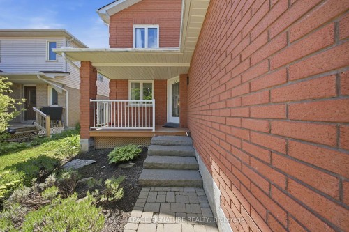 1154 Beaver Valley Crescent, Oshawa, ON 