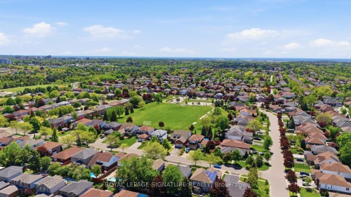 1154 Beaver Valley Crescent, Oshawa, ON 