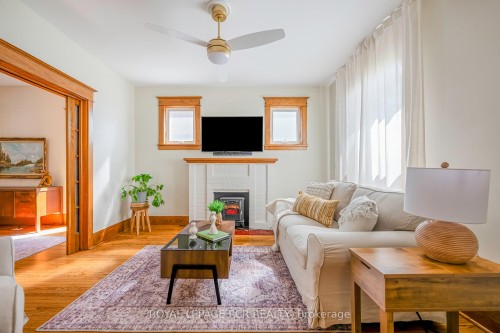 146 Main Street W, Shelburne, ON - Indoor Photo Showing Living Room With Fireplace
