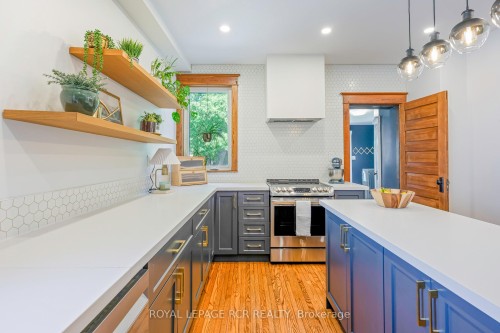 146 Main Street W, Shelburne, ON - Indoor Photo Showing Kitchen With Upgraded Kitchen