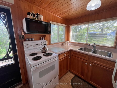 689 Sandy Bay Road, Haldimand, ON 