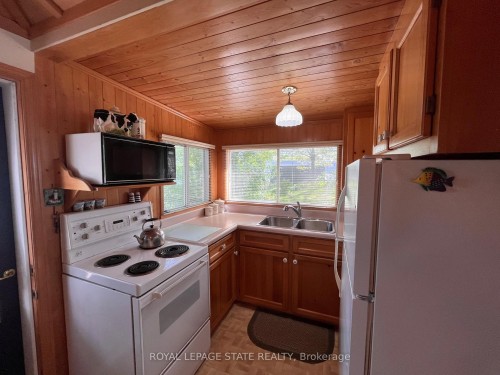 689 Sandy Bay Road, Haldimand, ON 