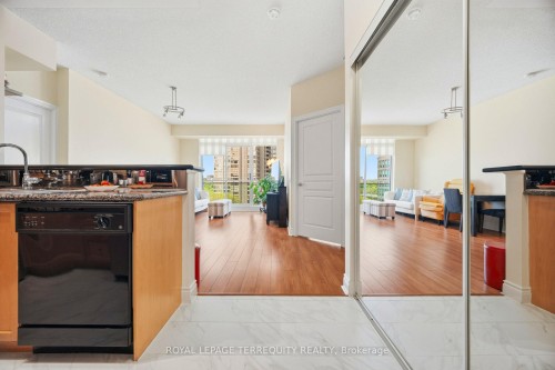 911-5 Marine Parade Drive, Toronto, ON 