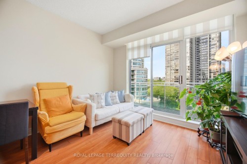 911-5 Marine Parade Drive, Toronto, ON 