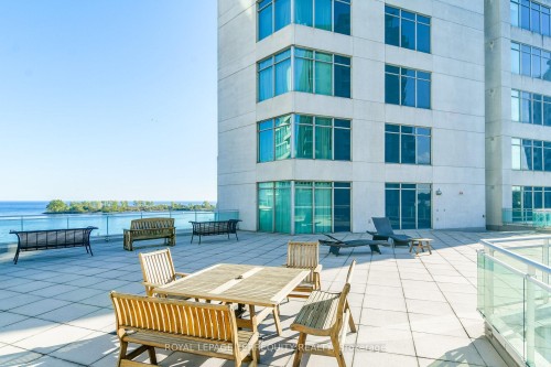 911-5 Marine Parade Drive, Toronto, ON 