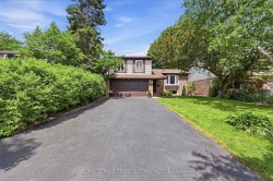 2609 Oak Row Crescent  Mississauga, ON L5L 1P7
