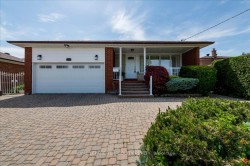 44 Margaret Avenue Toronto, ON M2J 4C3