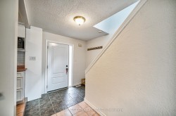 16 Christie Crescent Barrie, ON L4N 4W8