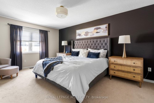 77 Cathedral Court, Hamilton, ON 