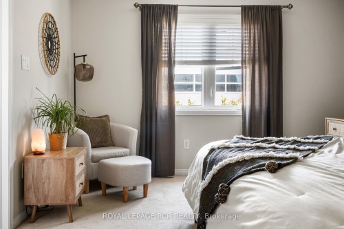 77 Cathedral Court, Hamilton, ON 