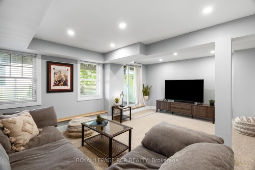 77 Cathedral Court, Hamilton, ON 