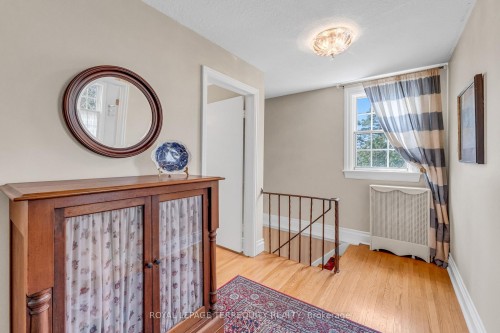 155 Centre Street W, Richmond Hill, ON 