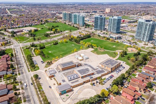 405B-4655 Metcalfe Avenue, Mississauga, ON 